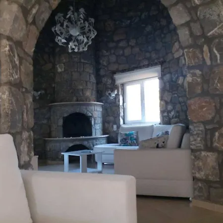 Luxury With Private Pool Close To Center